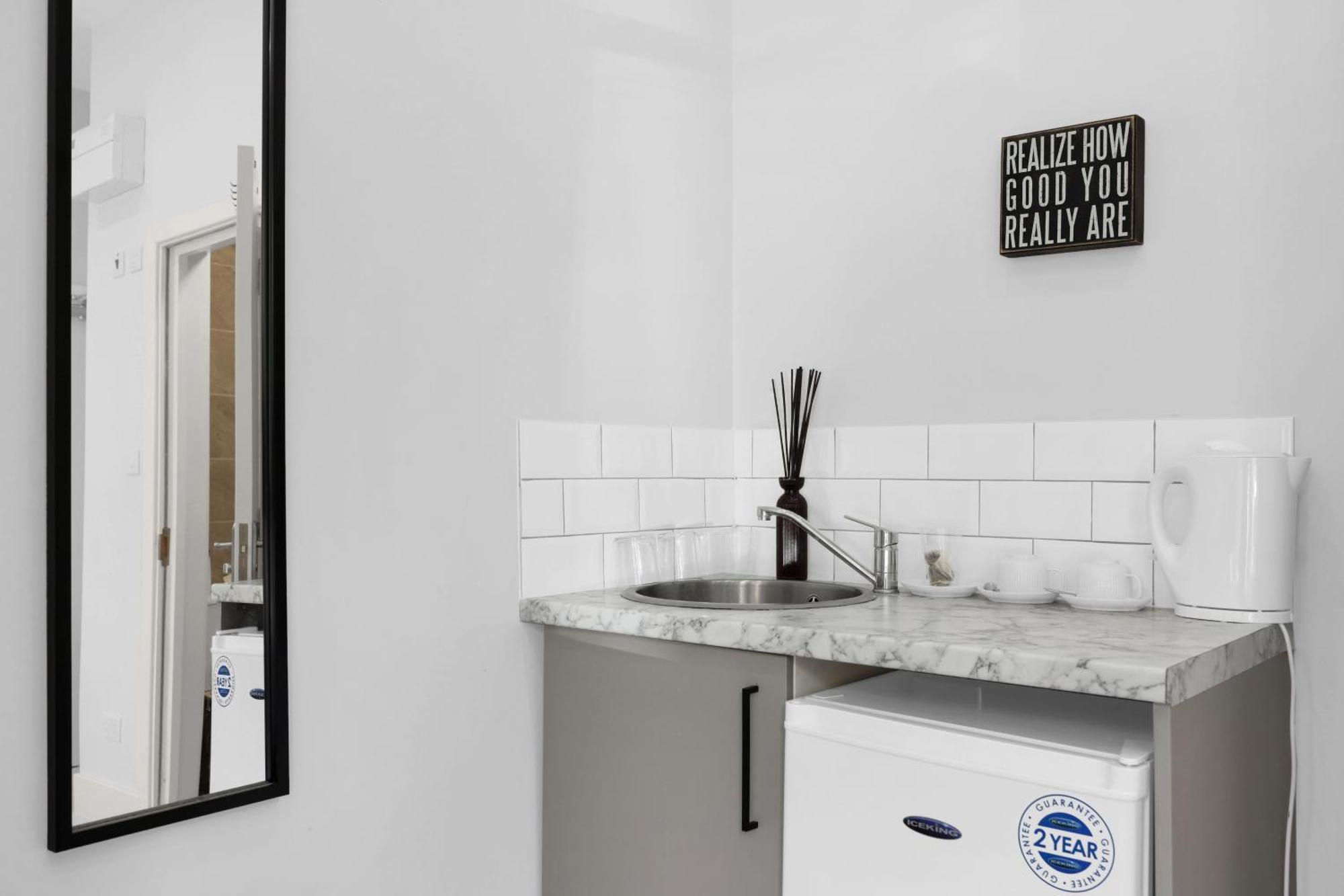 Hackney Suites London Exteriör bild